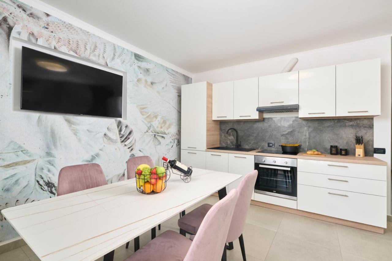 Apartments Dolcea أوماغ المظهر الخارجي الصورة
